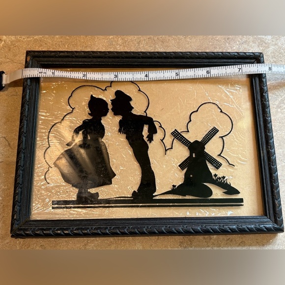 Vintage Framed Dutch Sweethearts Silhouette “A Dutch Treat” 7.5”x6.5” - Picture 6 of 7